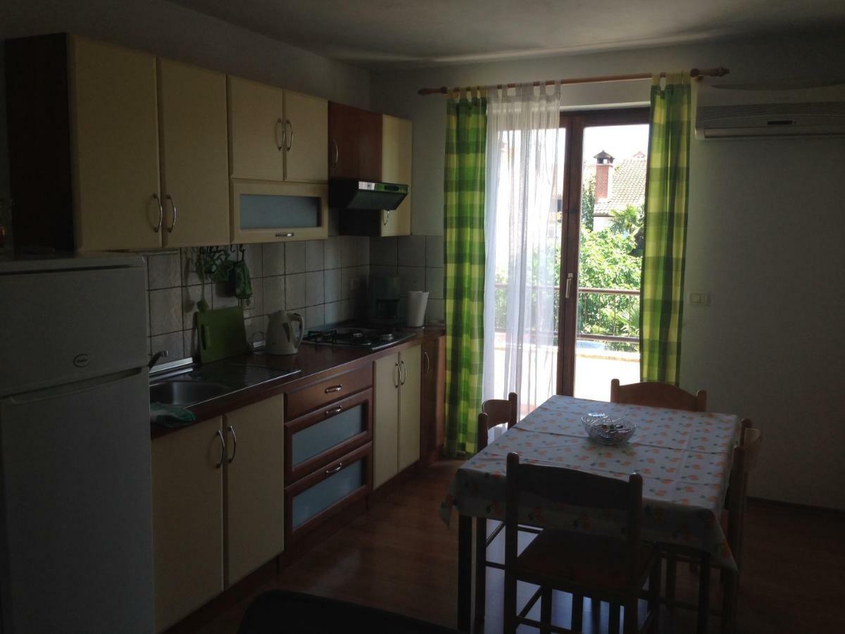 Apartment Leo ロヴィニ エクステリア 写真