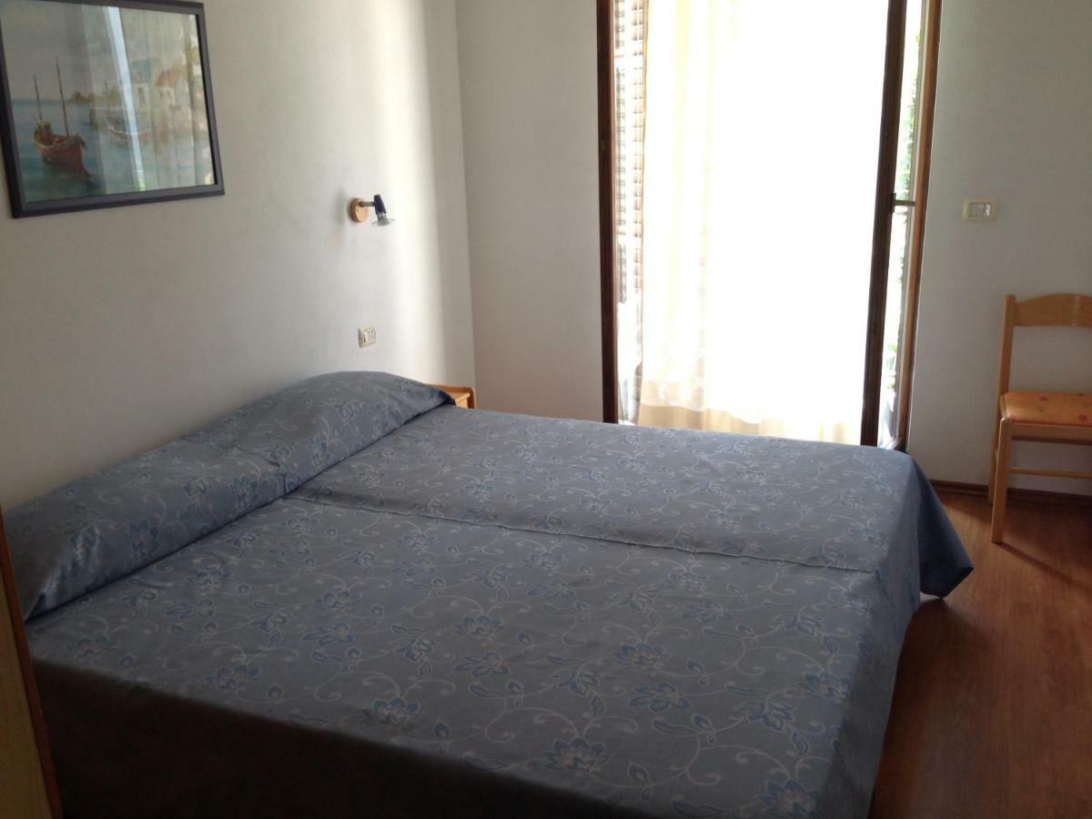 Apartment Leo ロヴィニ エクステリア 写真