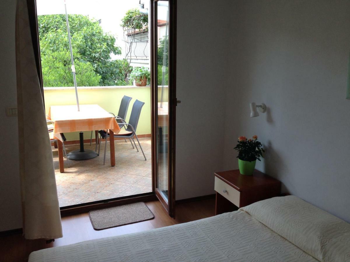Apartment Leo ロヴィニ エクステリア 写真